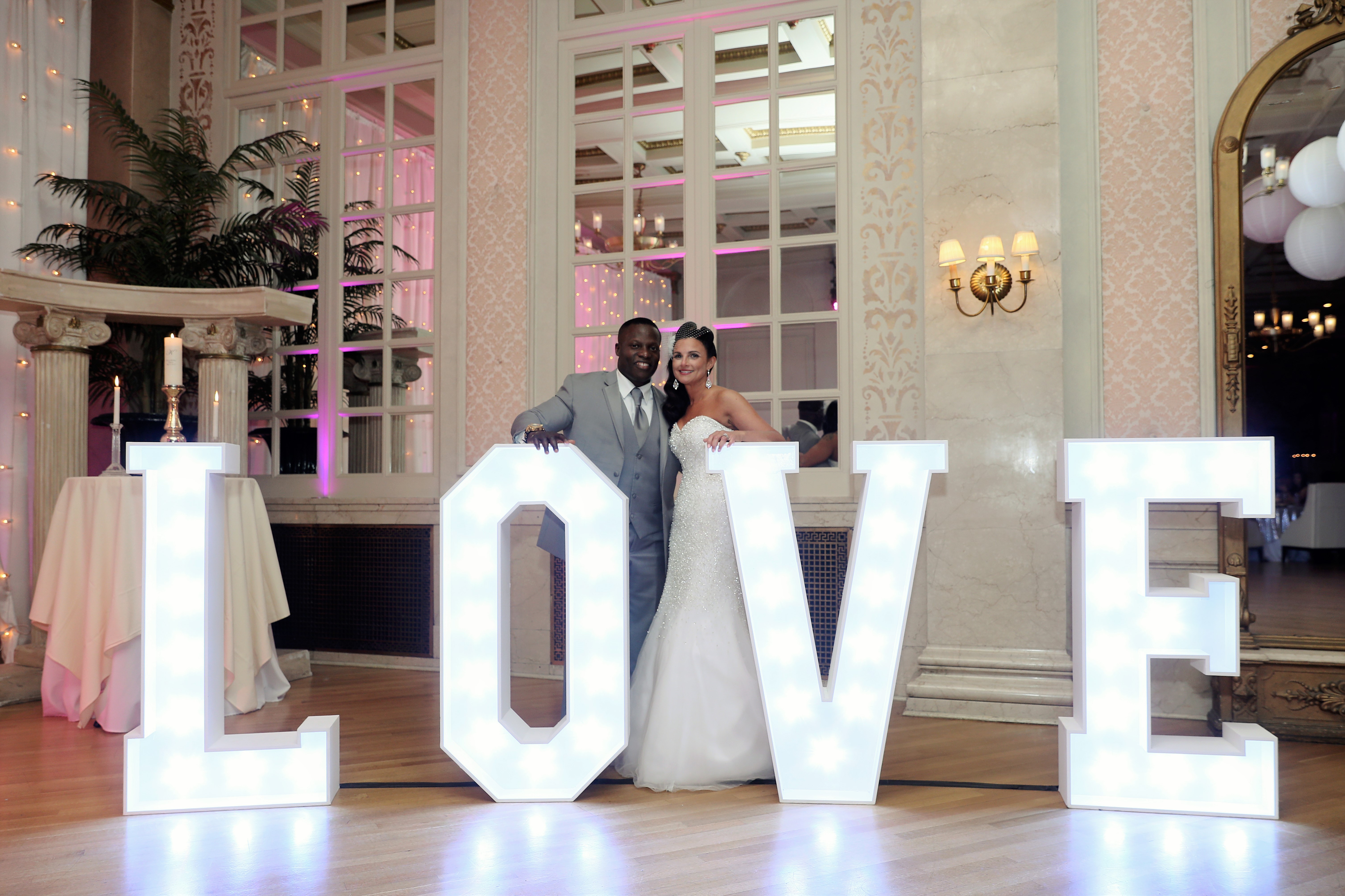 4' LOVE Light Up Letters - Photo by Paul Saunders Photography